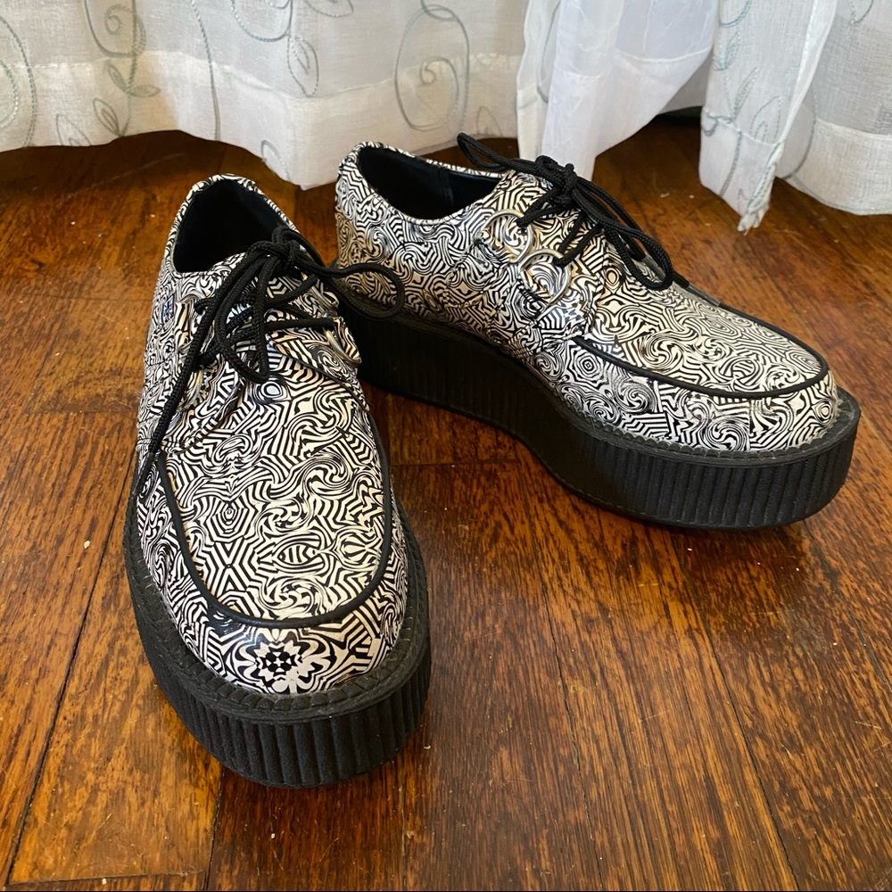 (SOLD) TUK Creepers